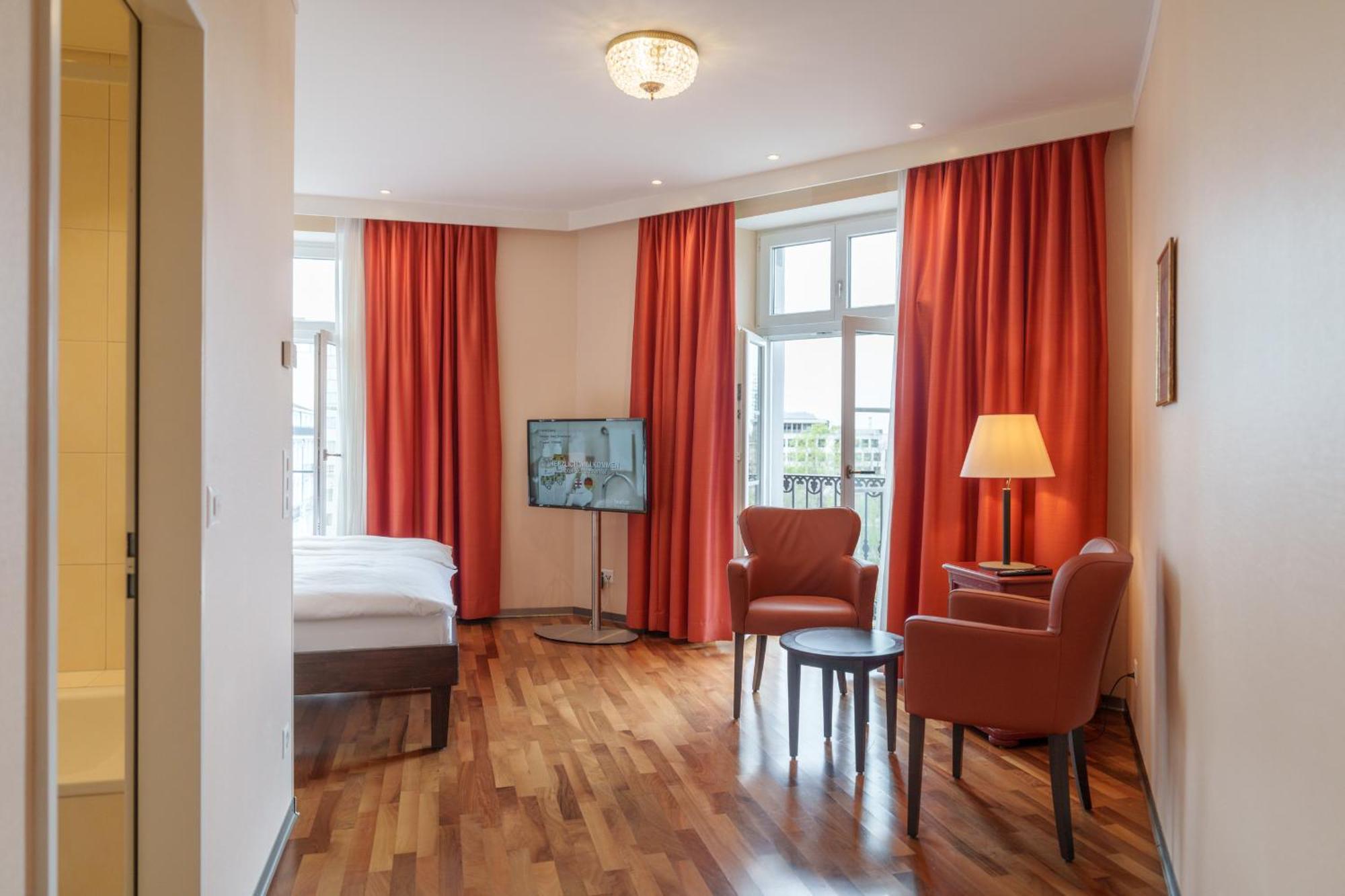Hotel Schweizerhof Базель Экстерьер фото